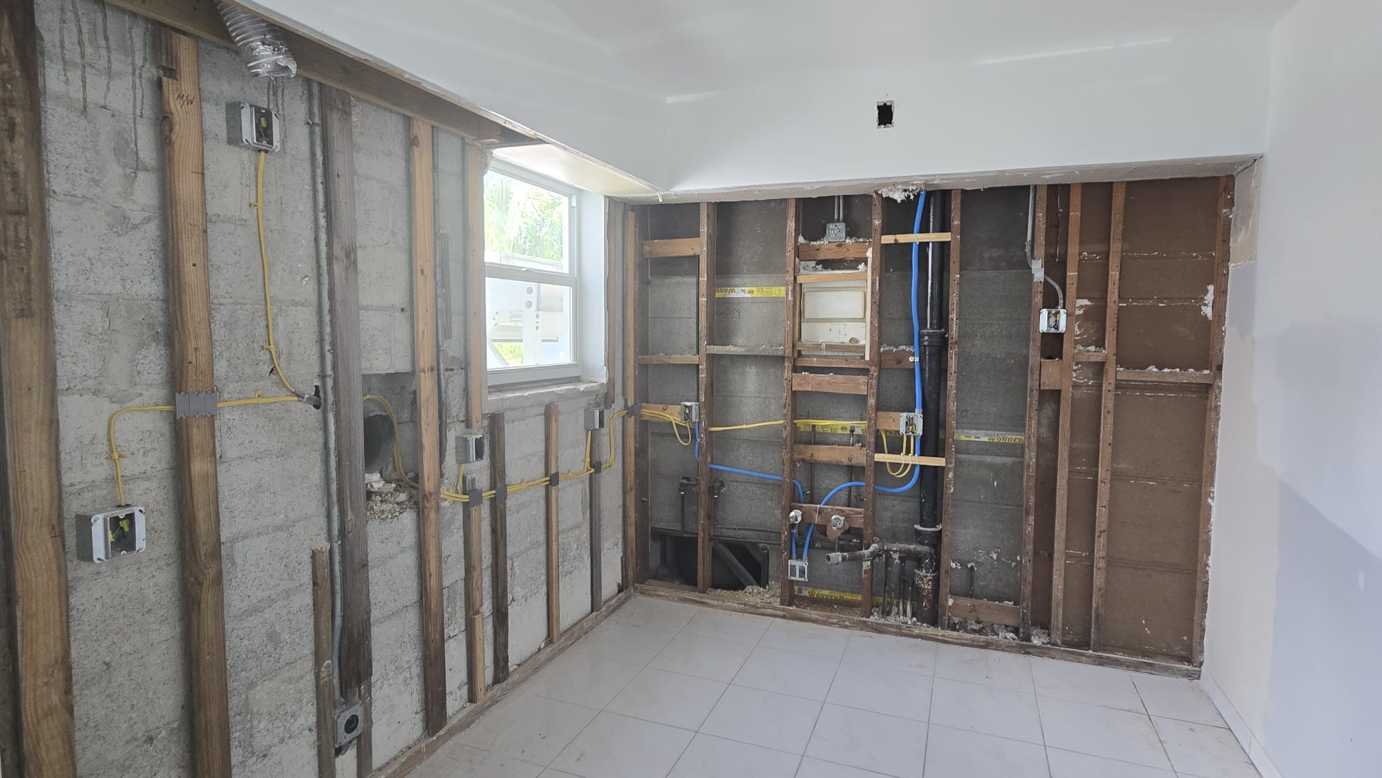 Demolición de cocina e instalación eléctrica - 1