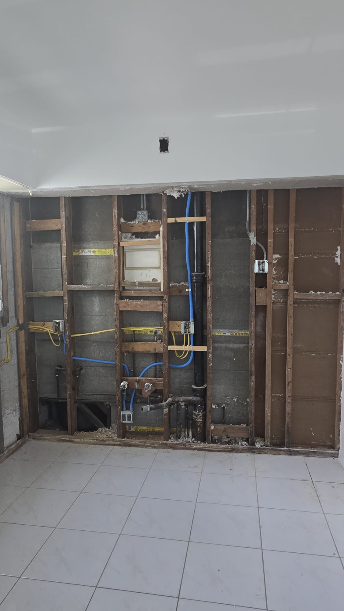 Demolición de cocina e instalación eléctrica - 2