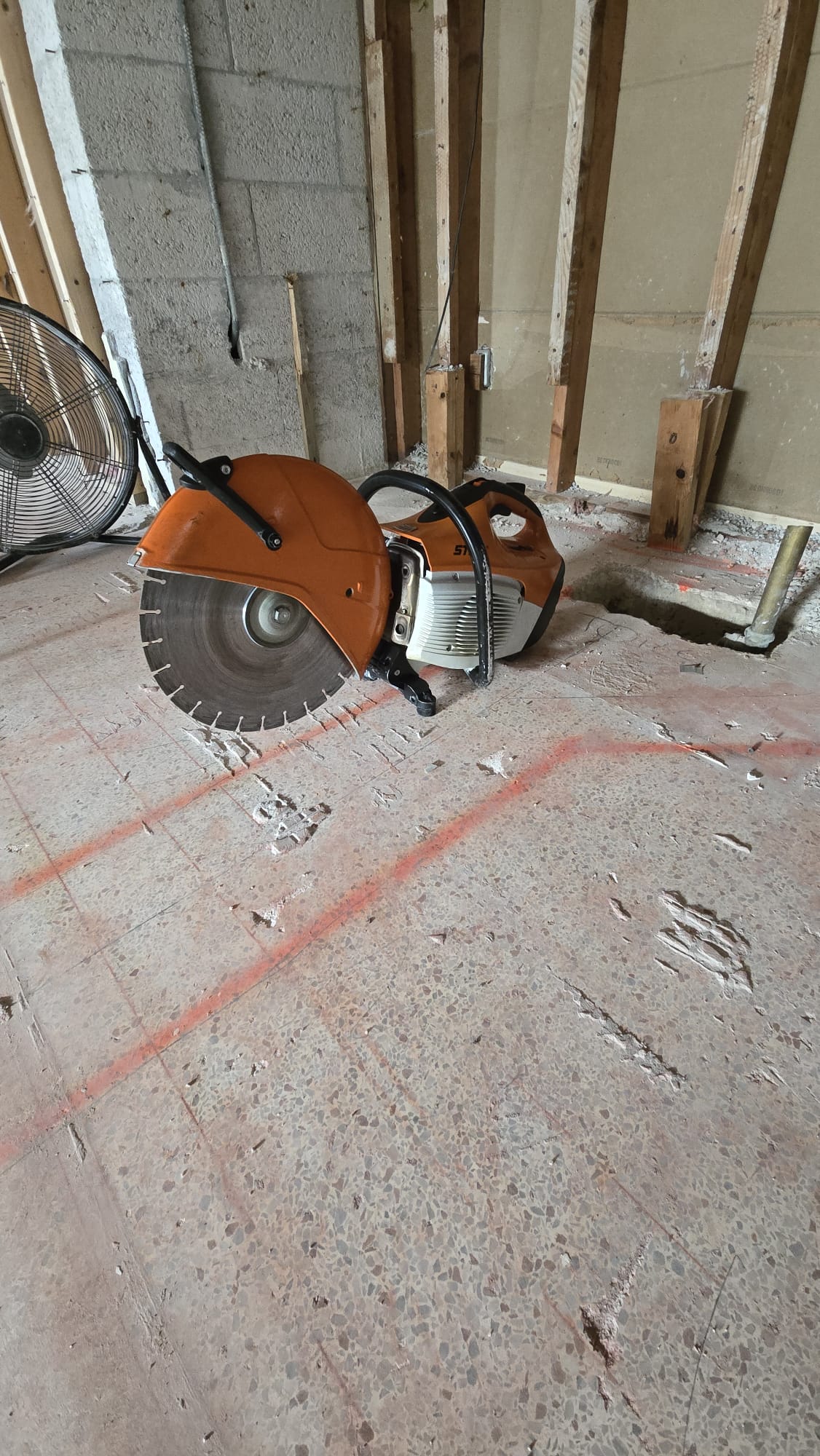 Instalación de plomería en PVC y fundición de cemento - 10